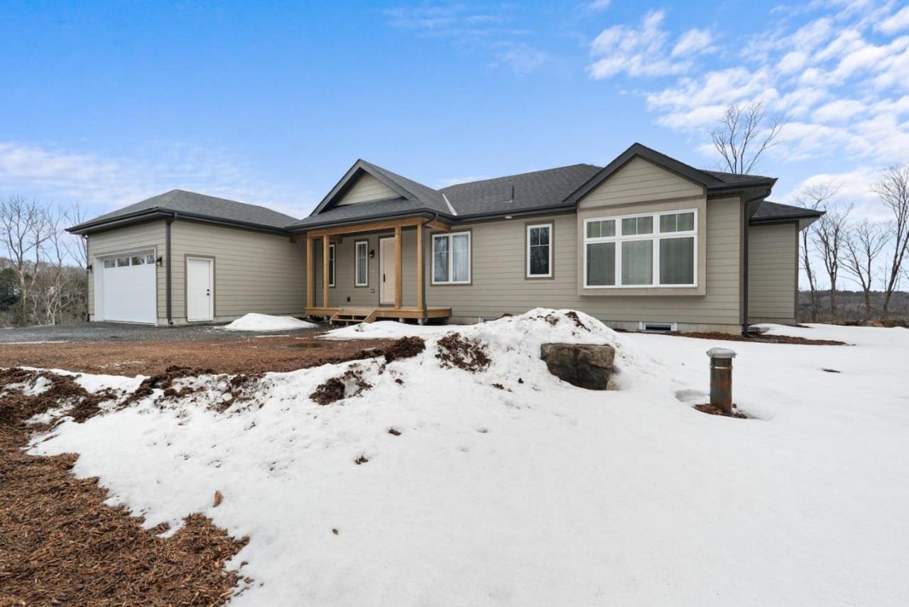 Muskoka Retreat Stunning Hilltop Views هانتسفيل المظهر الخارجي الصورة